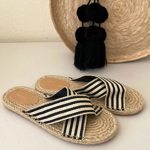 Forever 21 Shoes - Espadrille flat slide sandal size 8